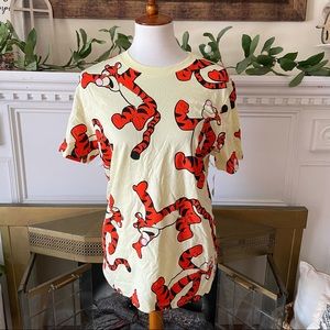 NWT Disney parks Tigger Printed Tee